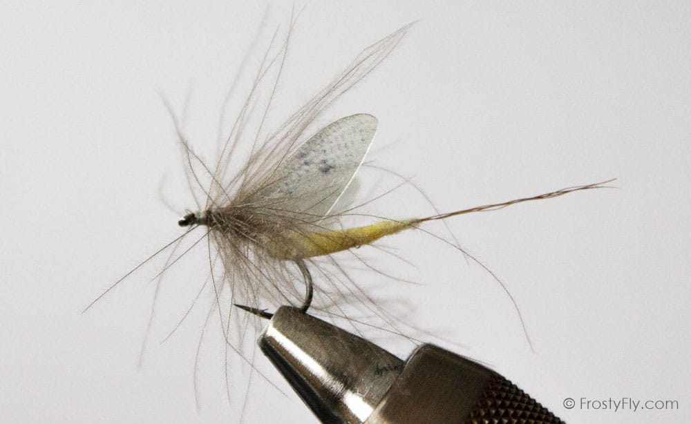 Hemingway's Realistic Mayfly - Light Yellow