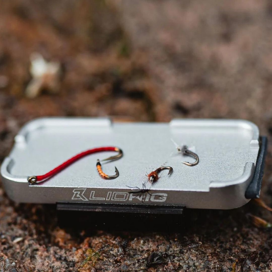 Lid Rig Stash Tray - Magnetic Holder for Flies and Tools