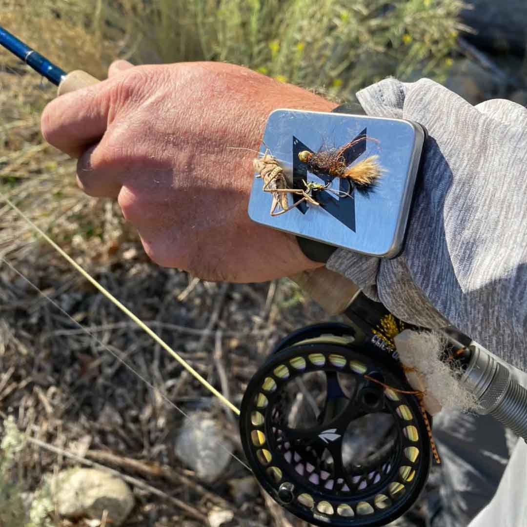 Lid Rig Mag Band - Magnetic Wristband Fly Holder - FrostyFly