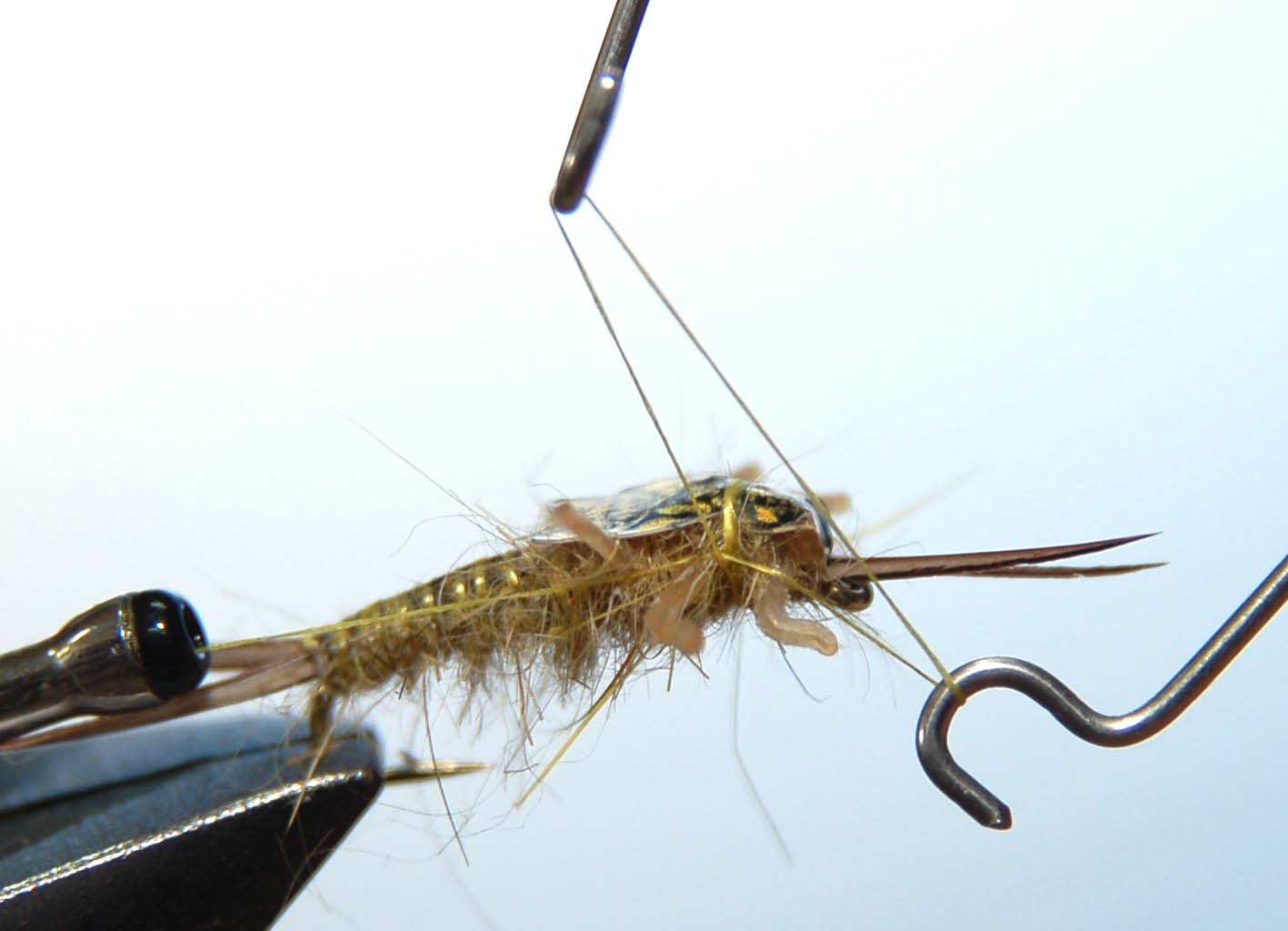 WellieSTR 30pcs/Set stonefly Nymph Rubber Body and Nymph Hooks Combo Synthetic Fly Tying Materials Fly Fishing Artificial Nymph Flies 